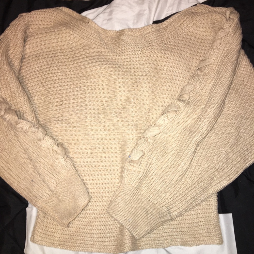 Sweaters - Picture 5 of 7